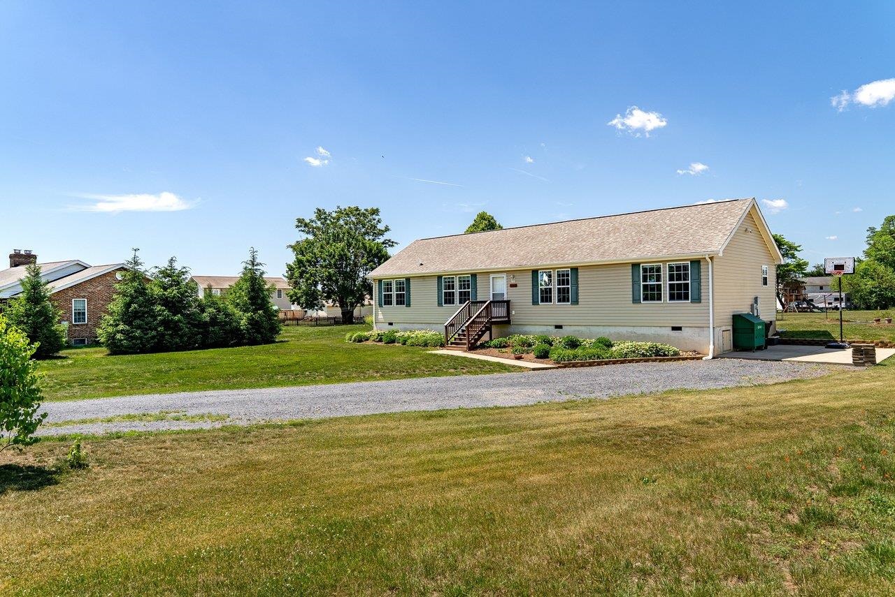 2242 W DRY RIVER RD, DAYTON, Virginia 22821, 4 Bedrooms Bedrooms, ,2 BathroomsBathrooms,Residential,2242 W DRY RIVER RD,677443 MLS # 677443 2242 W DRY RIVER RD, DAYTON, Virginia 22821, 4 Bedrooms Bedrooms, ,2 BathroomsBathrooms,Residential,2242 W DRY RIVER RD,677443 MLS # 677443