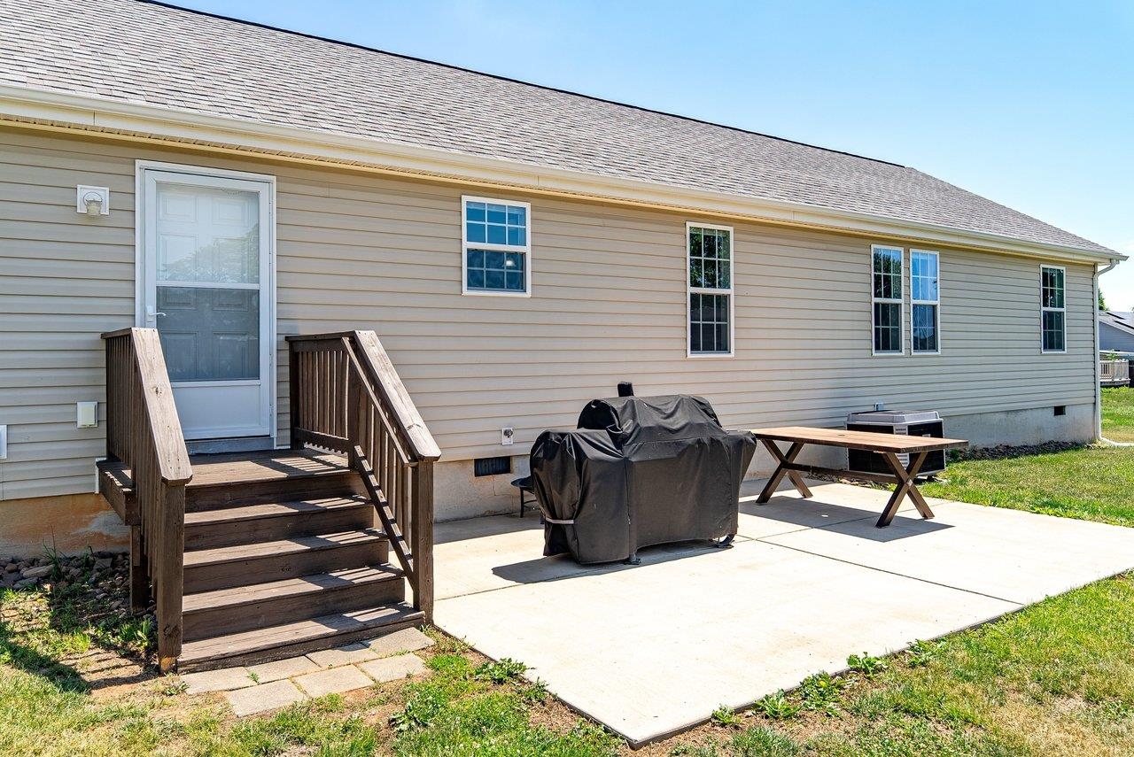 2242 W DRY RIVER RD, DAYTON, Virginia 22821, 4 Bedrooms Bedrooms, ,2 BathroomsBathrooms,Residential,2242 W DRY RIVER RD,677443 MLS # 677443 2242 W DRY RIVER RD, DAYTON, Virginia 22821, 4 Bedrooms Bedrooms, ,2 BathroomsBathrooms,Residential,2242 W DRY RIVER RD,677443 MLS # 677443