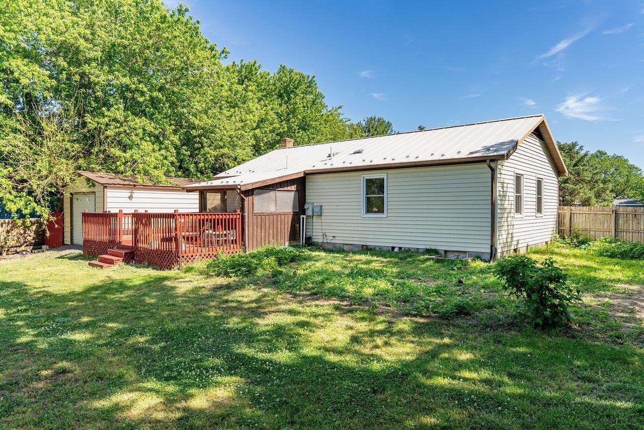 605 13TH ST, GROTTOES, Virginia 24441, 3 Bedrooms Bedrooms, ,1 BathroomBathrooms,Residential,605 13TH ST,677444 MLS # 677444