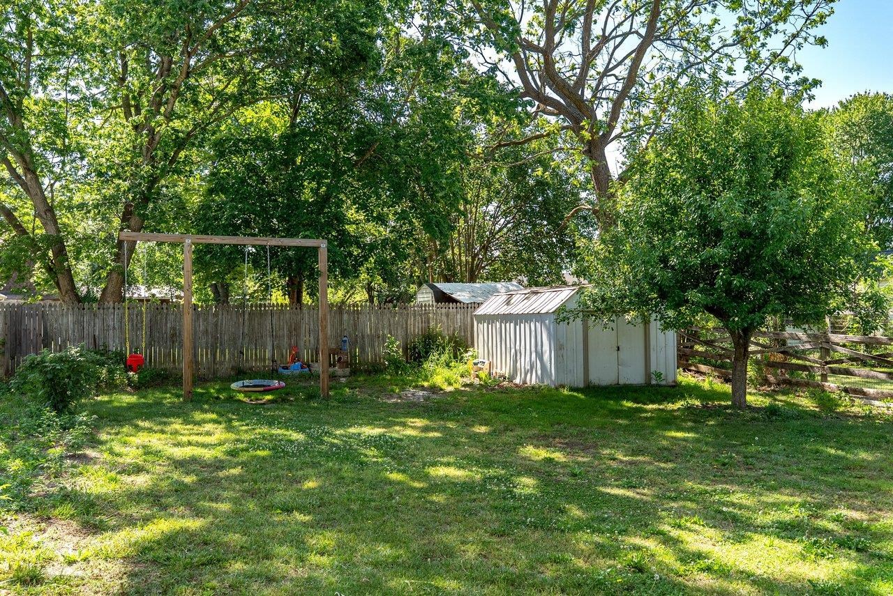 605 13TH ST, GROTTOES, Virginia 24441, 3 Bedrooms Bedrooms, ,1 BathroomBathrooms,Residential,605 13TH ST,677444 MLS # 677444