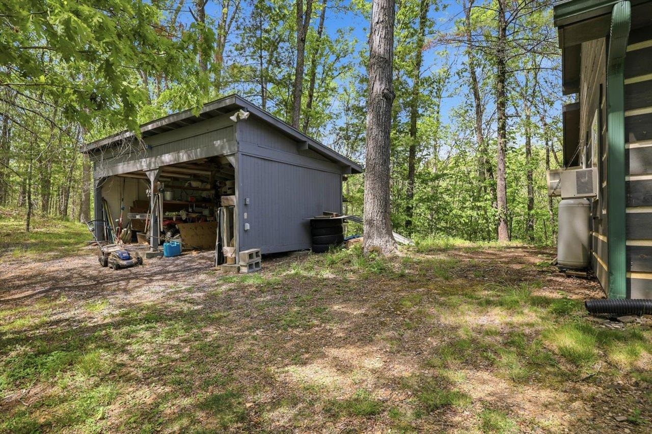 237 HODGES DRAFT LN, WEST AUGUSTA, Virginia 24485, 3 Bedrooms Bedrooms, ,2 BathroomsBathrooms,Residential,237 HODGES DRAFT LN,677446 MLS # 677446 237 HODGES DRAFT LN, WEST AUGUSTA, Virginia 24485, 3 Bedrooms Bedrooms, ,2 BathroomsBathrooms,Residential,237 HODGES DRAFT LN,677446 MLS # 677446