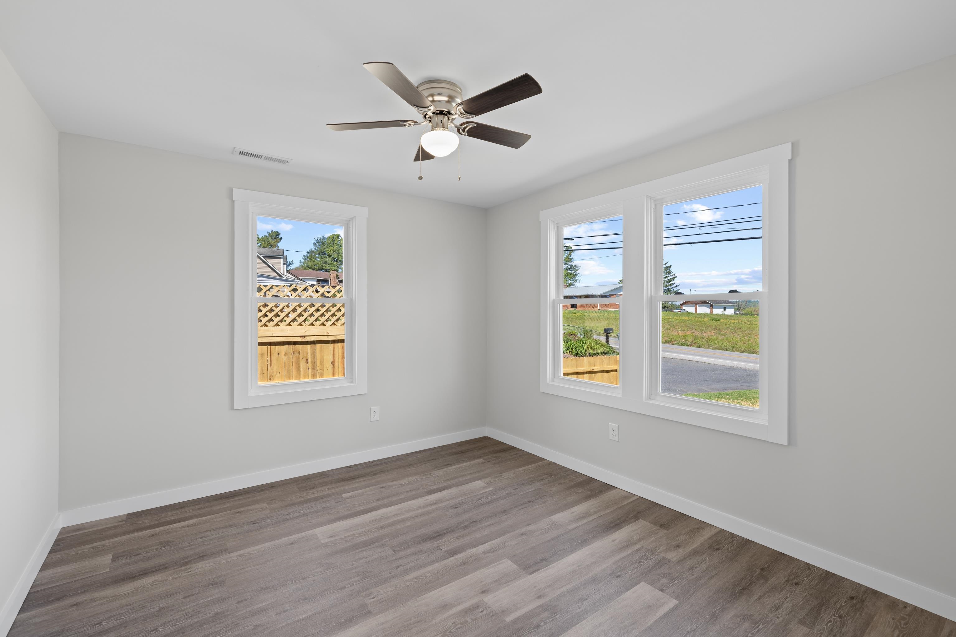 1932 LYNDHURST RD, WAYNESBORO, Virginia 22980, 2 Bedrooms Bedrooms, ,1 BathroomBathrooms,Residential,1932 LYNDHURST RD,677447 MLS # 677447
