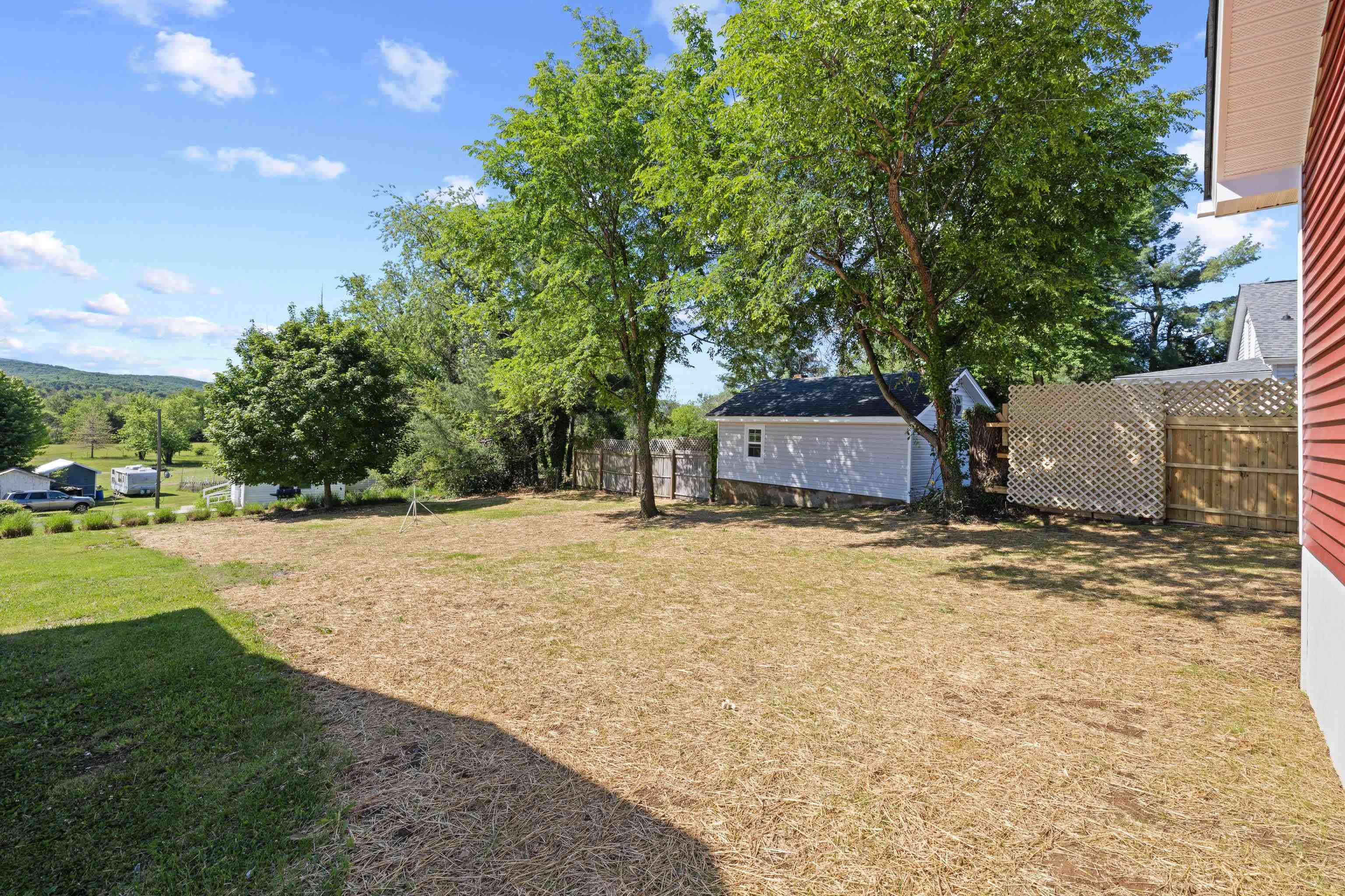 1932 LYNDHURST RD, WAYNESBORO, Virginia 22980, 2 Bedrooms Bedrooms, ,1 BathroomBathrooms,Residential,1932 LYNDHURST RD,677447 MLS # 677447