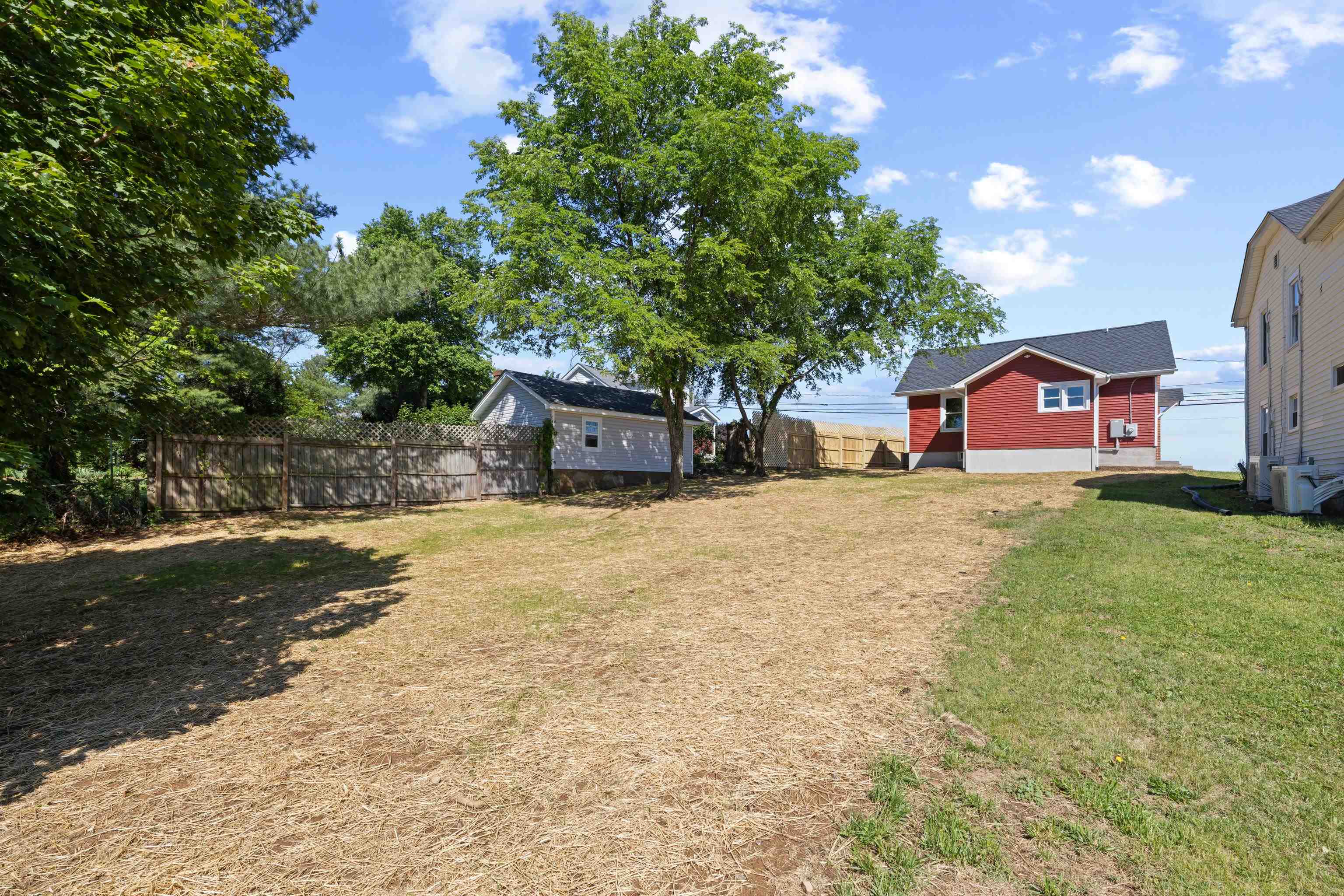 1932 LYNDHURST RD, WAYNESBORO, Virginia 22980, 2 Bedrooms Bedrooms, ,1 BathroomBathrooms,Residential,1932 LYNDHURST RD,677447 MLS # 677447