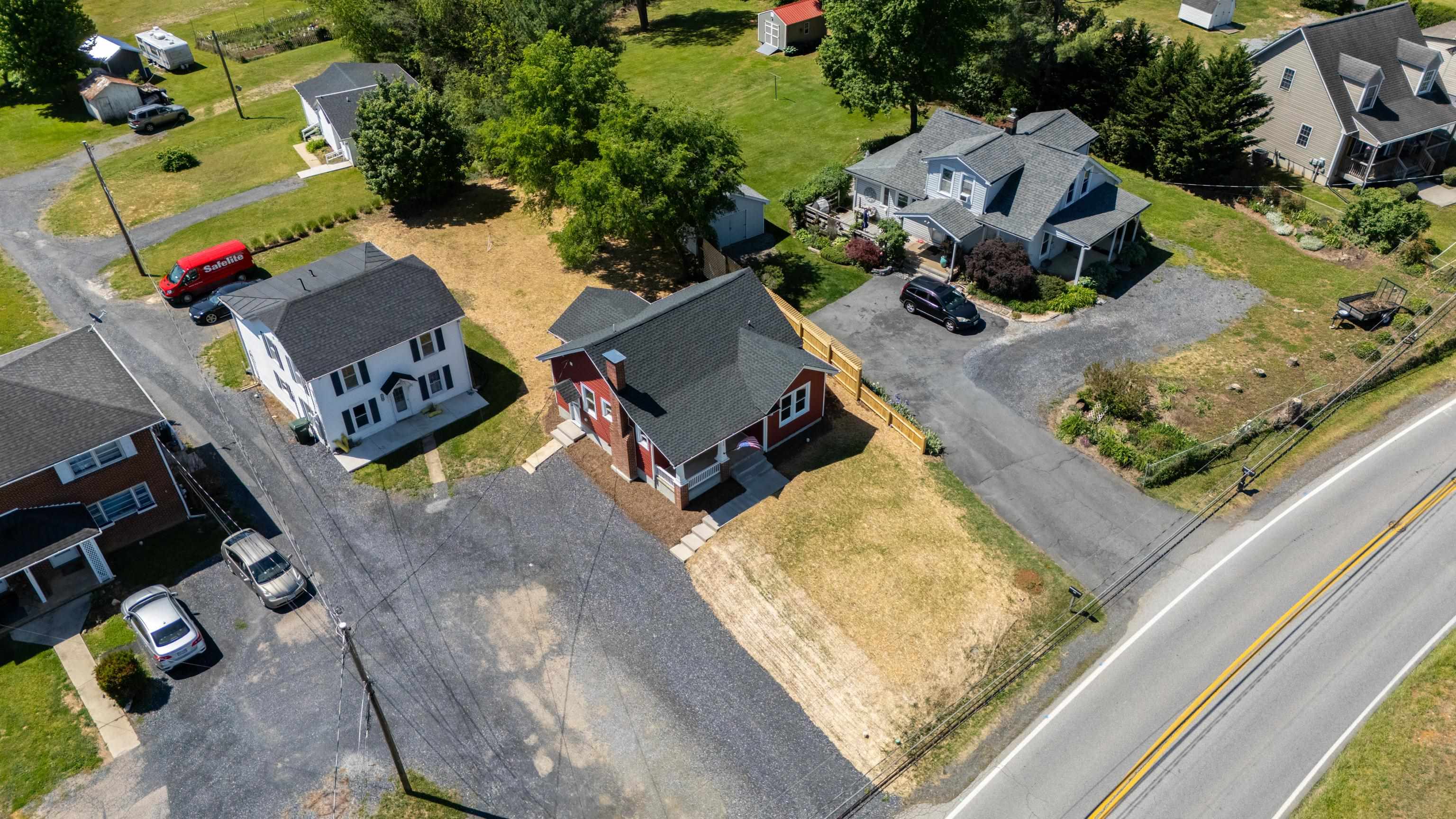 1932 LYNDHURST RD, WAYNESBORO, Virginia 22980, 2 Bedrooms Bedrooms, ,1 BathroomBathrooms,Residential,1932 LYNDHURST RD,677447 MLS # 677447