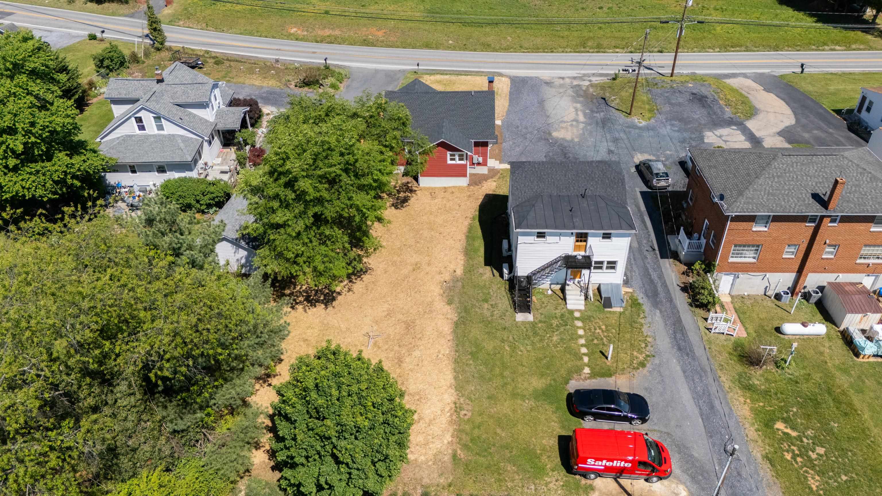 1932 LYNDHURST RD, WAYNESBORO, Virginia 22980, 2 Bedrooms Bedrooms, ,1 BathroomBathrooms,Residential,1932 LYNDHURST RD,677447 MLS # 677447
