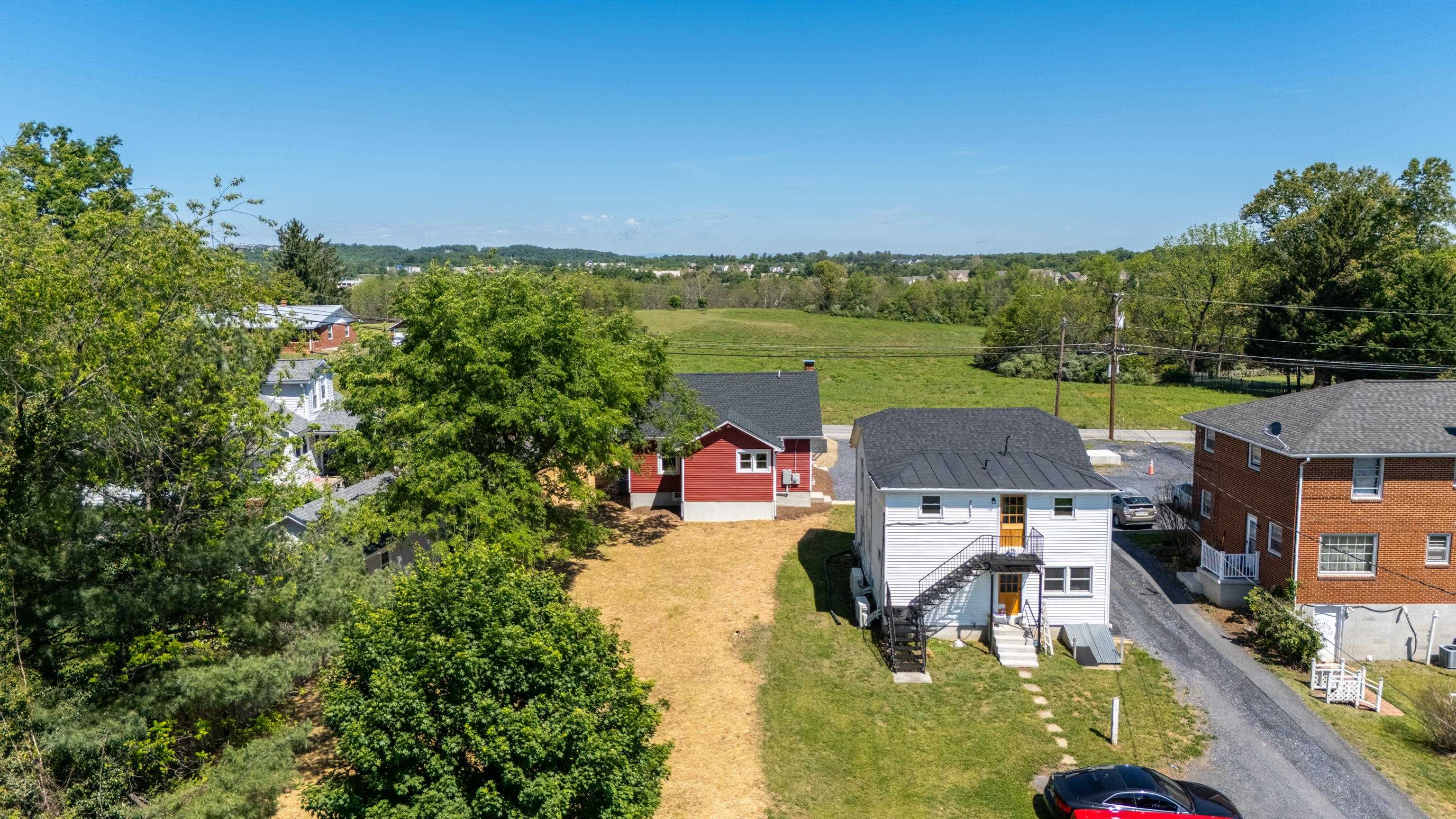 1932 LYNDHURST RD, WAYNESBORO, Virginia 22980, 2 Bedrooms Bedrooms, ,1 BathroomBathrooms,Residential,1932 LYNDHURST RD,677447 MLS # 677447