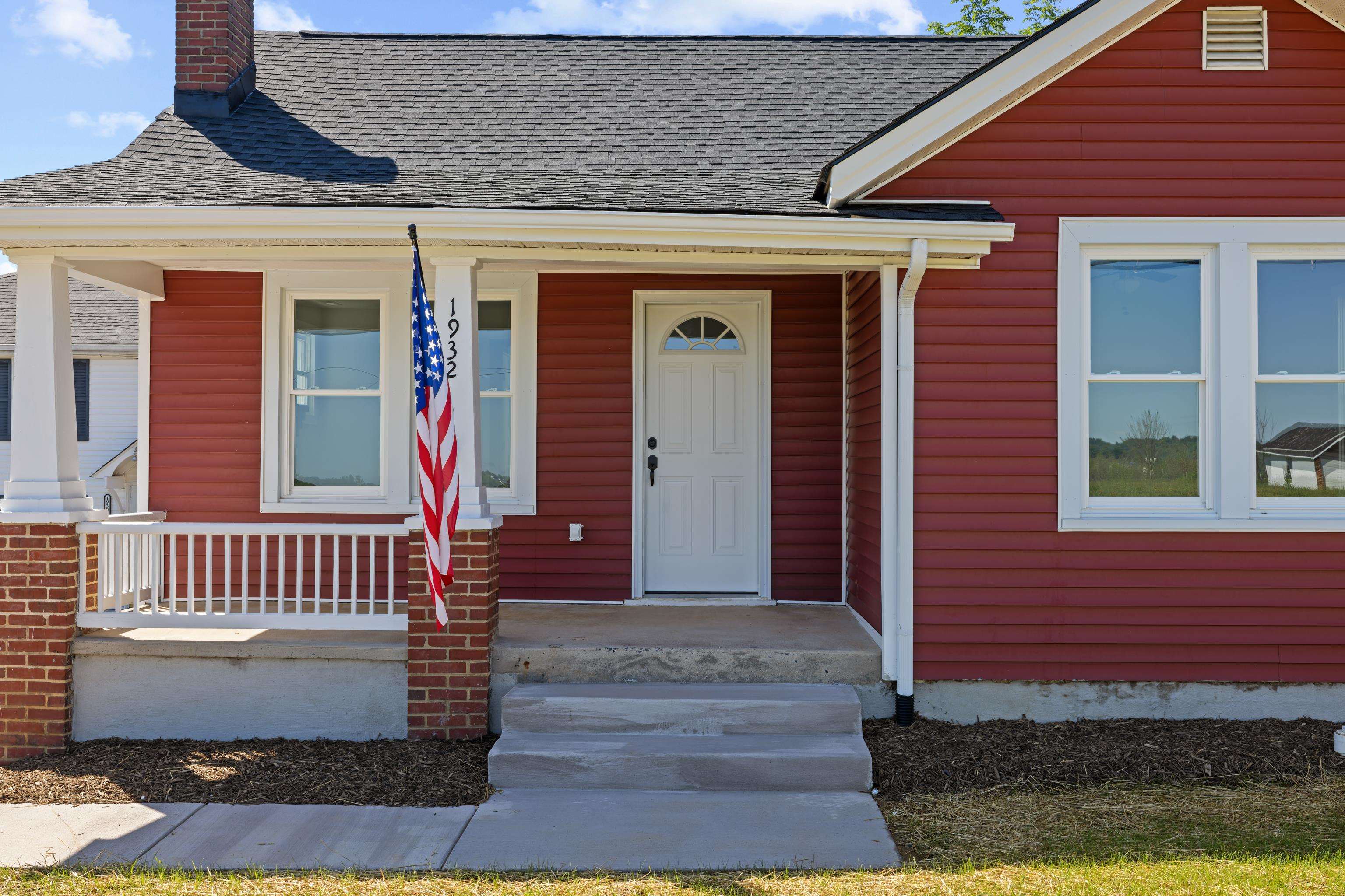 1932 LYNDHURST RD, WAYNESBORO, Virginia 22980, 2 Bedrooms Bedrooms, ,1 BathroomBathrooms,Residential,1932 LYNDHURST RD,677447 MLS # 677447