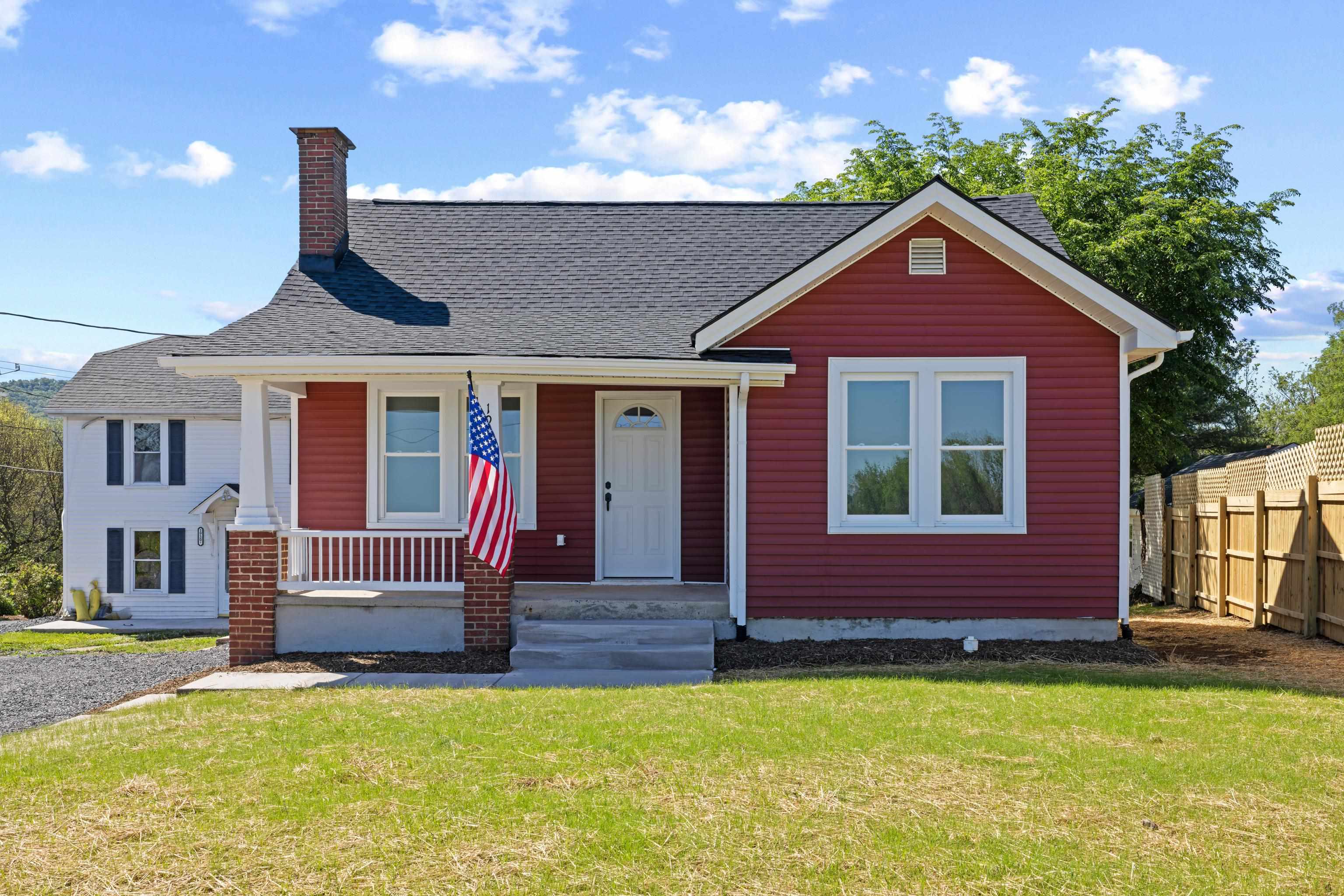 1932 LYNDHURST RD, WAYNESBORO, Virginia 22980, 2 Bedrooms Bedrooms, ,1 BathroomBathrooms,Residential,1932 LYNDHURST RD,677447 MLS # 677447