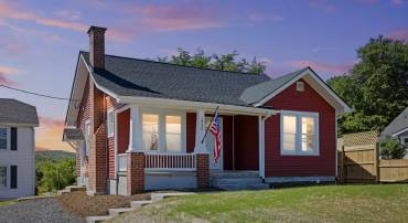 1932 LYNDHURST RD, WAYNESBORO, Virginia 22980, 2 Bedrooms Bedrooms, ,1 BathroomBathrooms,Residential,1932 LYNDHURST RD,677447 MLS # 677447