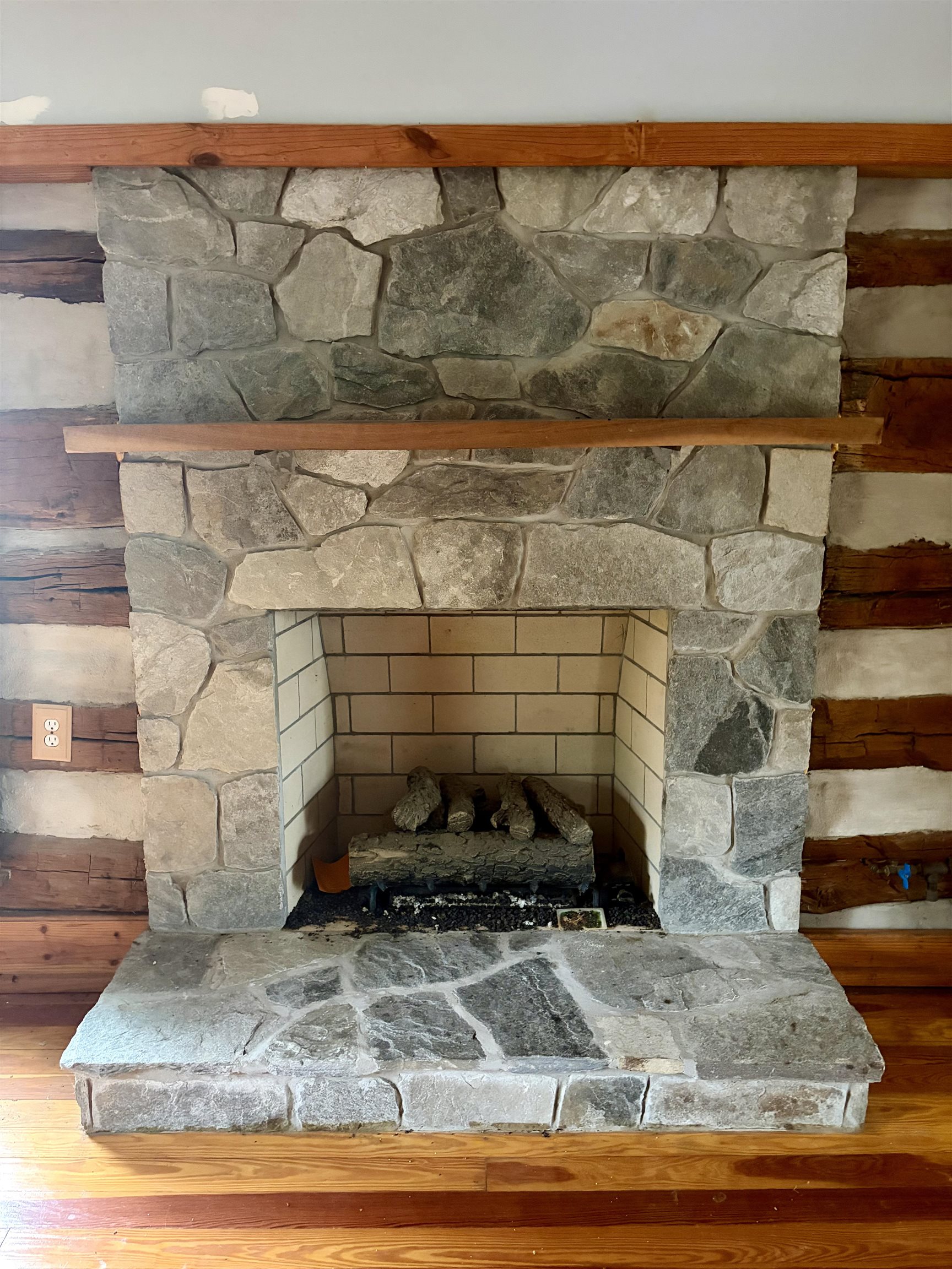 3648 MIDDLEBROOK VILLAGE RD, MIDDLEBROOK, Virginia 24459, 3 Bedrooms Bedrooms, ,1 BathroomBathrooms,Residential,3648 MIDDLEBROOK VILLAGE RD,677452 MLS # 677452 3648 MIDDLEBROOK VILLAGE RD, MIDDLEBROOK, Virginia 24459, 3 Bedrooms Bedrooms, ,1 BathroomBathrooms,Residential,3648 MIDDLEBROOK VILLAGE RD,677452 MLS # 677452
