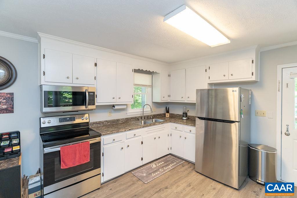 6920 ALBEVANNA SPRING RD, SCOTTSVILLE, Virginia 24590, 3 Bedrooms Bedrooms, ,2 BathroomsBathrooms,Residential,6920 ALBEVANNA SPRING RD,677459 MLS # 677459