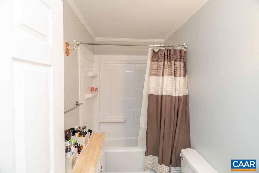 6920 ALBEVANNA SPRING RD, SCOTTSVILLE, Virginia 24590, 3 Bedrooms Bedrooms, ,2 BathroomsBathrooms,Residential,6920 ALBEVANNA SPRING RD,677459 MLS # 677459