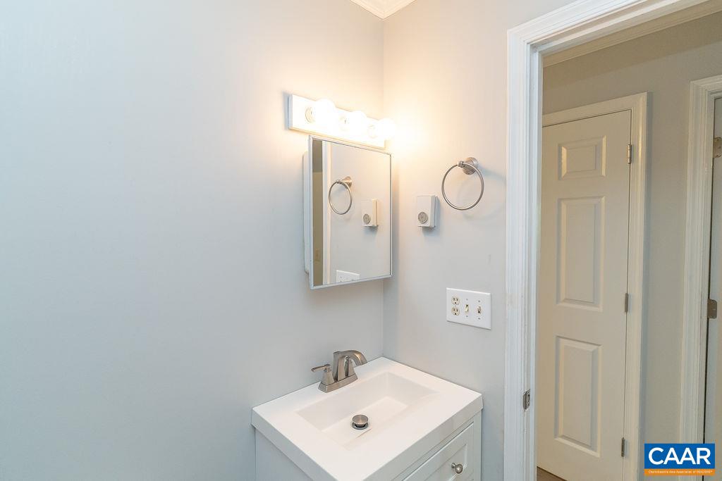 6920 ALBEVANNA SPRING RD, SCOTTSVILLE, Virginia 24590, 3 Bedrooms Bedrooms, ,2 BathroomsBathrooms,Residential,6920 ALBEVANNA SPRING RD,677459 MLS # 677459