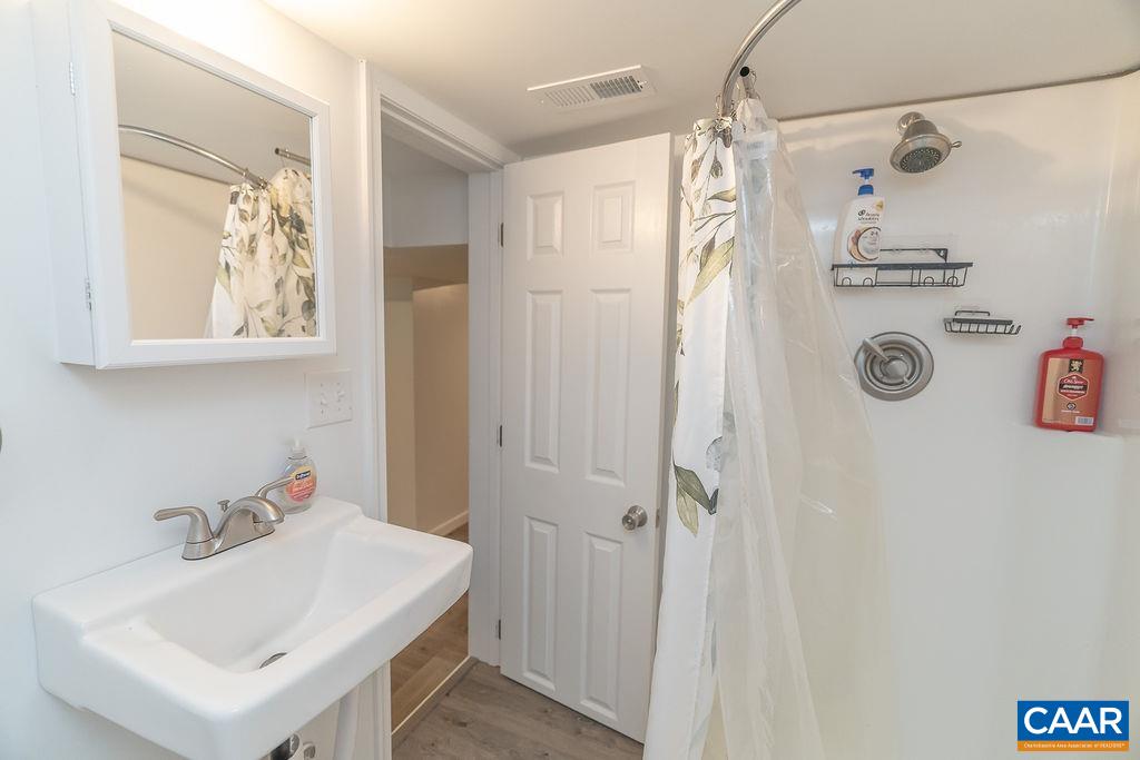 6920 ALBEVANNA SPRING RD, SCOTTSVILLE, Virginia 24590, 3 Bedrooms Bedrooms, ,2 BathroomsBathrooms,Residential,6920 ALBEVANNA SPRING RD,677459 MLS # 677459