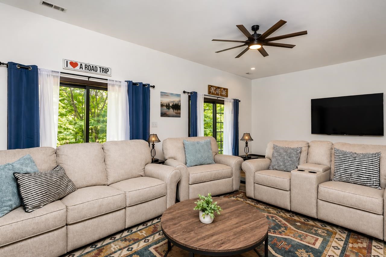 147 CHIPMUNK CT, MCGAHEYSVILLE, Virginia 22840, 7 Bedrooms Bedrooms, ,6 BathroomsBathrooms,Residential,Aspen Lodge,147 CHIPMUNK CT,677466 MLS # 677466 147 CHIPMUNK CT, MCGAHEYSVILLE, Virginia 22840, 7 Bedrooms Bedrooms, ,6 BathroomsBathrooms,Residential,Aspen Lodge,147 CHIPMUNK CT,677466 MLS # 677466
