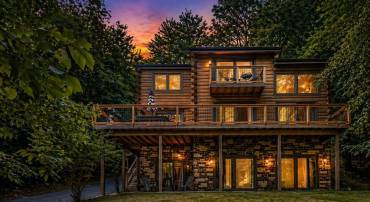 147 CHIPMUNK CT, MCGAHEYSVILLE, Virginia 22840, 7 Bedrooms Bedrooms, ,6 BathroomsBathrooms,Residential,Aspen Lodge,147 CHIPMUNK CT,677466 MLS # 677466