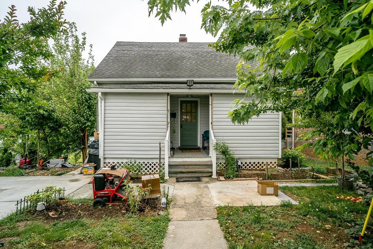 829 VIRGINIA AVE, HARRISONBURG, Virginia 22802, 3 Bedrooms Bedrooms, ,1 BathroomBathrooms,Residential,829 VIRGINIA AVE,677467 MLS # 677467 829 VIRGINIA AVE, HARRISONBURG, Virginia 22802, 3 Bedrooms Bedrooms, ,1 BathroomBathrooms,Residential,829 VIRGINIA AVE,677467 MLS # 677467