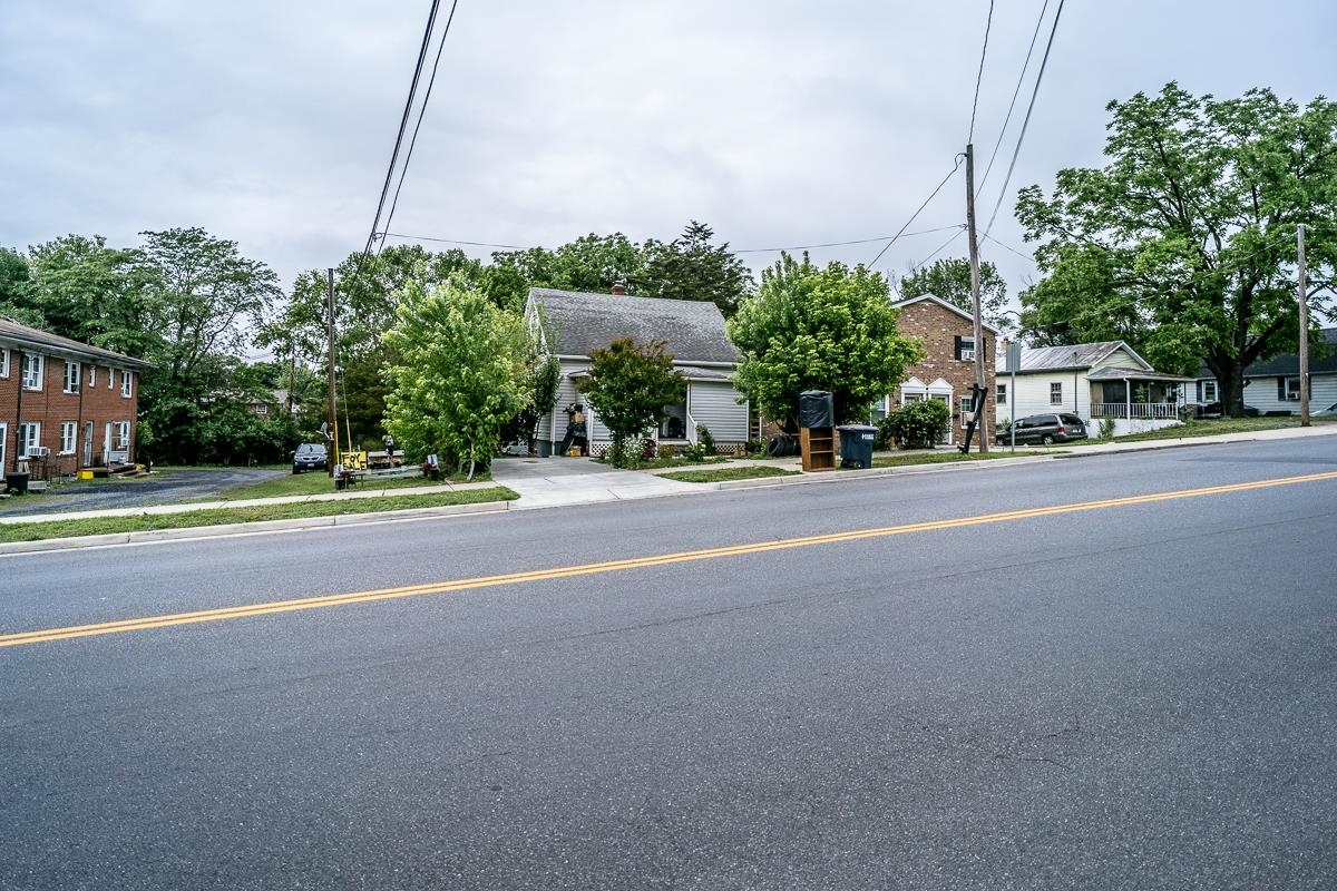 829 VIRGINIA AVE, HARRISONBURG, Virginia 22802, 3 Bedrooms Bedrooms, ,1 BathroomBathrooms,Residential,829 VIRGINIA AVE,677467 MLS # 677467 829 VIRGINIA AVE, HARRISONBURG, Virginia 22802, 3 Bedrooms Bedrooms, ,1 BathroomBathrooms,Residential,829 VIRGINIA AVE,677467 MLS # 677467