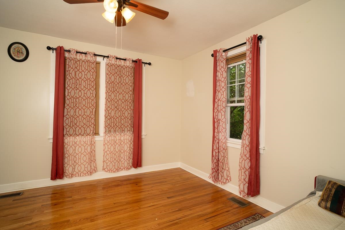 829 VIRGINIA AVE, HARRISONBURG, Virginia 22802, 3 Bedrooms Bedrooms, ,1 BathroomBathrooms,Residential,829 VIRGINIA AVE,677467 MLS # 677467 829 VIRGINIA AVE, HARRISONBURG, Virginia 22802, 3 Bedrooms Bedrooms, ,1 BathroomBathrooms,Residential,829 VIRGINIA AVE,677467 MLS # 677467