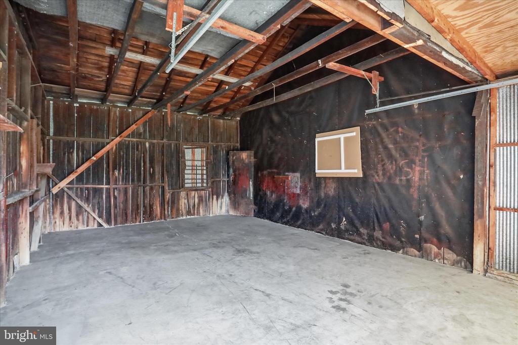 333 HONEYVILLE AVE, STANLEY, Virginia 22851, 3 Bedrooms Bedrooms, ,2 BathroomsBathrooms,Residential,333 HONEYVILLE AVE,VAPA2006196 MLS # VAPA2006196