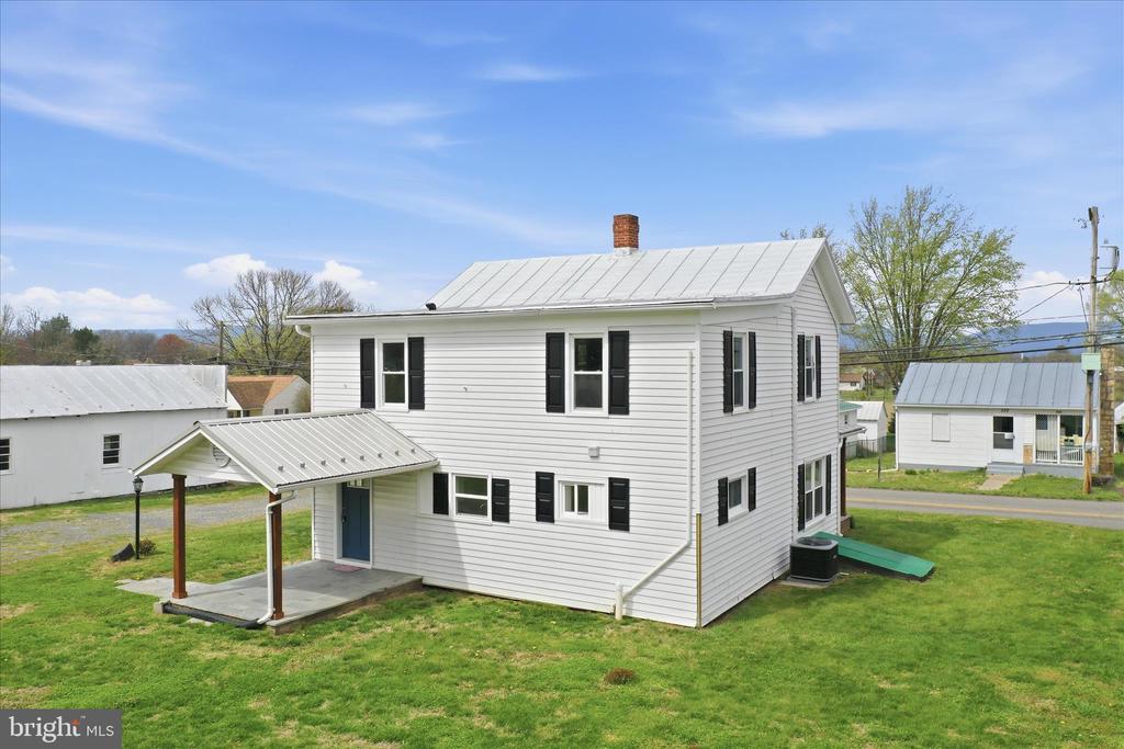 333 HONEYVILLE AVE, STANLEY, Virginia 22851, 3 Bedrooms Bedrooms, ,2 BathroomsBathrooms,Residential,333 HONEYVILLE AVE,VAPA2006196 MLS # VAPA2006196