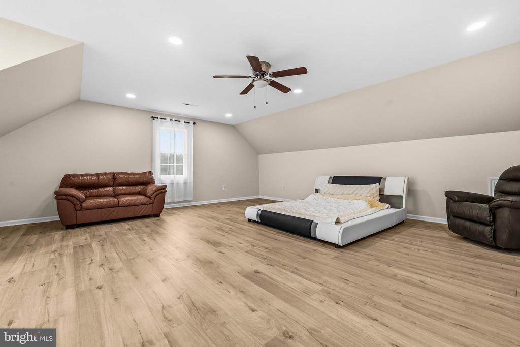 6087 BALLS MILL RD, MIDLAND, Virginia 22728, 5 Bedrooms Bedrooms, ,3 BathroomsBathrooms,Residential,6087 BALLS MILL RD,VAFQ2022094 MLS # VAFQ2022094