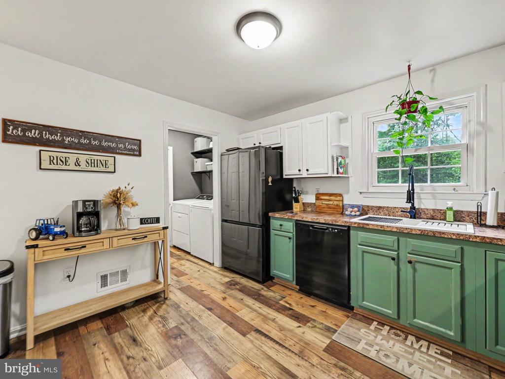 4420 STRIBLING DR, BEALETON, Virginia 22712, 3 Bedrooms Bedrooms, ,2 BathroomsBathrooms,Residential,4420 STRIBLING DR,VAFQ2021934 MLS # VAFQ2021934 4420 STRIBLING DR, BEALETON, Virginia 22712, 3 Bedrooms Bedrooms, ,2 BathroomsBathrooms,Residential,4420 STRIBLING DR,VAFQ2021934 MLS # VAFQ2021934