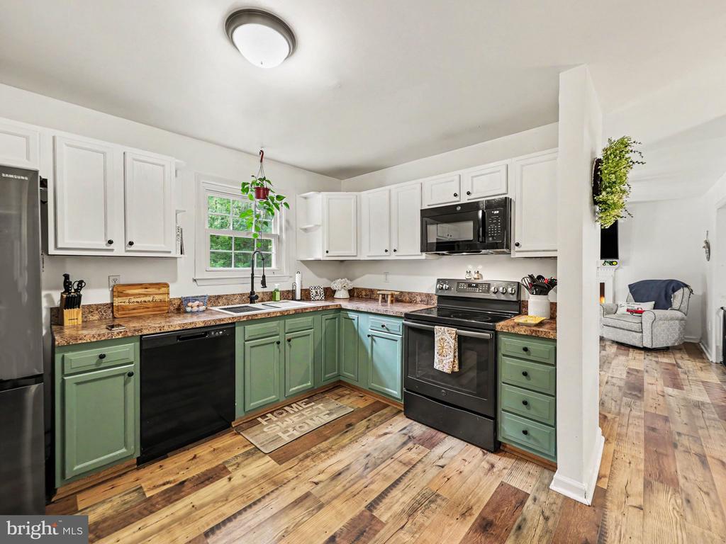 4420 STRIBLING DR, BEALETON, Virginia 22712, 3 Bedrooms Bedrooms, ,2 BathroomsBathrooms,Residential,4420 STRIBLING DR,VAFQ2021934 MLS # VAFQ2021934 4420 STRIBLING DR, BEALETON, Virginia 22712, 3 Bedrooms Bedrooms, ,2 BathroomsBathrooms,Residential,4420 STRIBLING DR,VAFQ2021934 MLS # VAFQ2021934