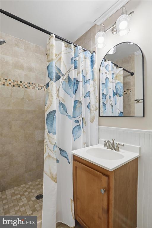 13010 BELLE MEADE LN, MARKHAM, Virginia 22643, 4 Bedrooms Bedrooms, ,3 BathroomsBathrooms,Residential,13010 BELLE MEADE LN,VAFQ2022078 MLS # VAFQ2022078