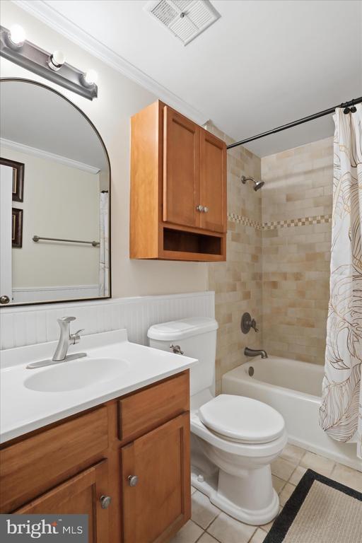 13010 BELLE MEADE LN, MARKHAM, Virginia 22643, 4 Bedrooms Bedrooms, ,3 BathroomsBathrooms,Residential,13010 BELLE MEADE LN,VAFQ2022078 MLS # VAFQ2022078