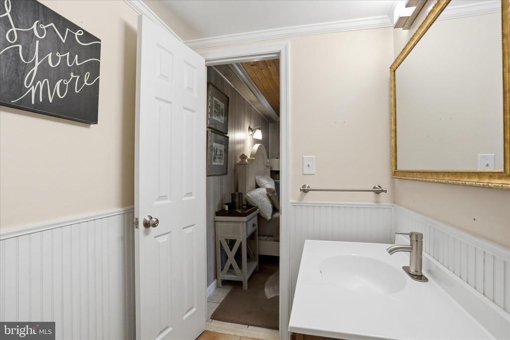 13010 BELLE MEADE LN, MARKHAM, Virginia 22643, 4 Bedrooms Bedrooms, ,3 BathroomsBathrooms,Residential,13010 BELLE MEADE LN,VAFQ2022078 MLS # VAFQ2022078