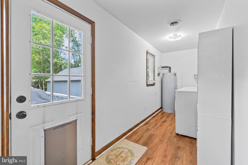 204 BOWEN DR, FREDERICKSBURG, Virginia 22407, 3 Bedrooms Bedrooms, ,2 BathroomsBathrooms,Residential,MILL GARDEN,204 BOWEN DR,VASP2042014 MLS # VASP2042014 204 BOWEN DR, FREDERICKSBURG, Virginia 22407, 3 Bedrooms Bedrooms, ,2 BathroomsBathrooms,Residential,MILL GARDEN,204 BOWEN DR,VASP2042014 MLS # VASP2042014