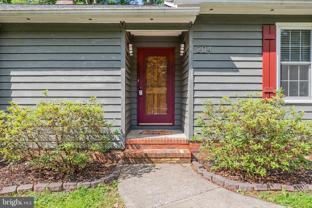 204 BOWEN DR, FREDERICKSBURG, Virginia 22407, 3 Bedrooms Bedrooms, ,2 BathroomsBathrooms,Residential,MILL GARDEN,204 BOWEN DR,VASP2042014 MLS # VASP2042014 204 BOWEN DR, FREDERICKSBURG, Virginia 22407, 3 Bedrooms Bedrooms, ,2 BathroomsBathrooms,Residential,MILL GARDEN,204 BOWEN DR,VASP2042014 MLS # VASP2042014