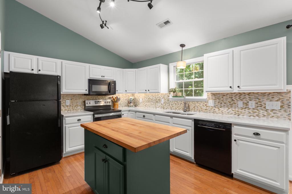 27592 OLD OFFICE RD, CULPEPER, Virginia 22701, 3 Bedrooms Bedrooms, ,2 BathroomsBathrooms,Residential,27592 OLD OFFICE RD,VAOR2014246 MLS # VAOR2014246 27592 OLD OFFICE RD, CULPEPER, Virginia 22701, 3 Bedrooms Bedrooms, ,2 BathroomsBathrooms,Residential,27592 OLD OFFICE RD,VAOR2014246 MLS # VAOR2014246