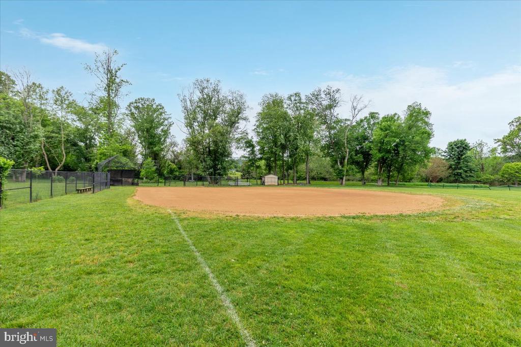 63 PEPPER TREE CT, WARRENTON, Virginia 20186, 3 Bedrooms Bedrooms, ,2 BathroomsBathrooms,Residential,63 PEPPER TREE CT,VAFQ2022136 MLS # VAFQ2022136 63 PEPPER TREE CT, WARRENTON, Virginia 20186, 3 Bedrooms Bedrooms, ,2 BathroomsBathrooms,Residential,63 PEPPER TREE CT,VAFQ2022136 MLS # VAFQ2022136