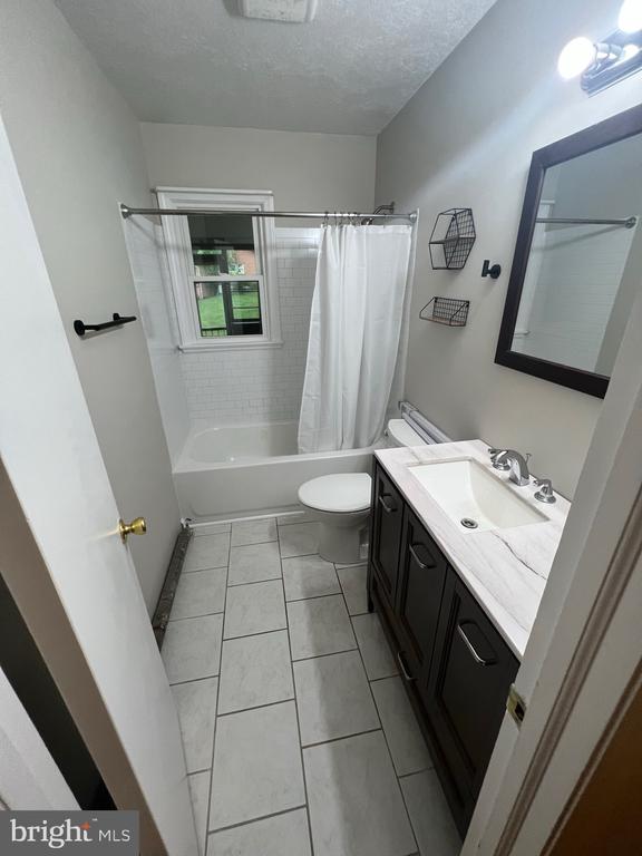 18019 LEE HWY, AMISSVILLE, Virginia 20106, 3 Bedrooms Bedrooms, ,3 BathroomsBathrooms,Residential,18019 LEE HWY,VACU2013696 MLS # VACU2013696 18019 LEE HWY, AMISSVILLE, Virginia 20106, 3 Bedrooms Bedrooms, ,3 BathroomsBathrooms,Residential,18019 LEE HWY,VACU2013696 MLS # VACU2013696