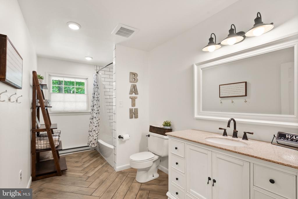 8131 TALL PINES LN, CATLETT, Virginia 20119, 5 Bedrooms Bedrooms, ,2 BathroomsBathrooms,Residential,8131 TALL PINES LN,VAFQ2022144 MLS # VAFQ2022144 8131 TALL PINES LN, CATLETT, Virginia 20119, 5 Bedrooms Bedrooms, ,2 BathroomsBathrooms,Residential,8131 TALL PINES LN,VAFQ2022144 MLS # VAFQ2022144
