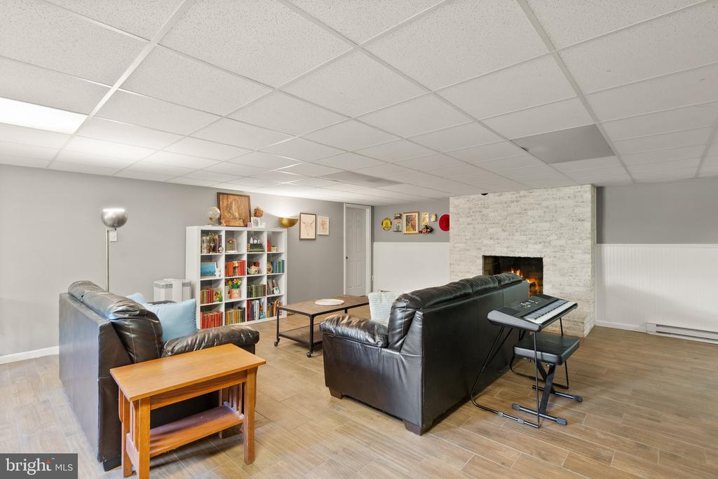 8131 TALL PINES LN, CATLETT, Virginia 20119, 5 Bedrooms Bedrooms, ,2 BathroomsBathrooms,Residential,8131 TALL PINES LN,VAFQ2022144 MLS # VAFQ2022144 8131 TALL PINES LN, CATLETT, Virginia 20119, 5 Bedrooms Bedrooms, ,2 BathroomsBathrooms,Residential,8131 TALL PINES LN,VAFQ2022144 MLS # VAFQ2022144