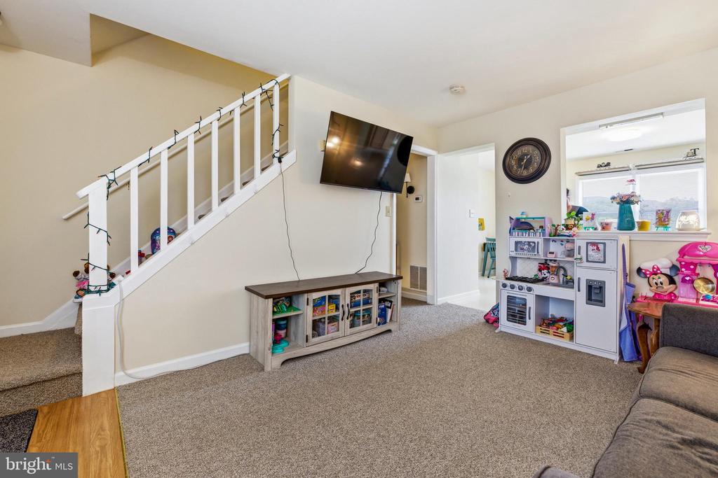 117 WARREN AVE, SHENANDOAH, Virginia 22849, 4 Bedrooms Bedrooms, ,4 BathroomsBathrooms,Residential,117 WARREN AVE,VAPA2006378 MLS # VAPA2006378 117 WARREN AVE, SHENANDOAH, Virginia 22849, 4 Bedrooms Bedrooms, ,4 BathroomsBathrooms,Residential,117 WARREN AVE,VAPA2006378 MLS # VAPA2006378