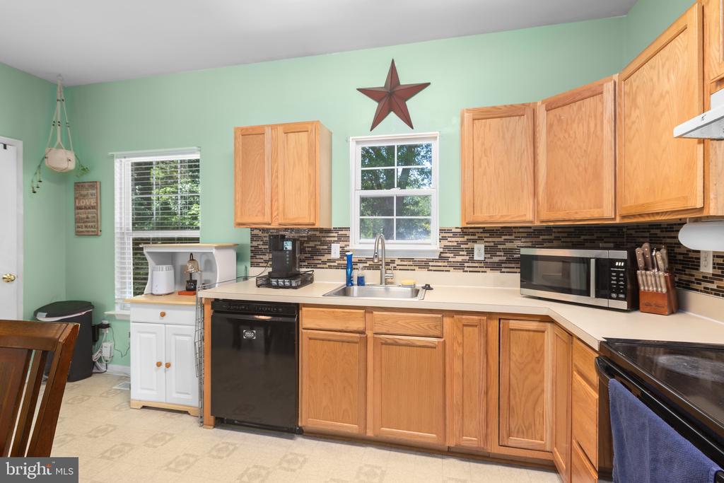 11012 COREYS WAY, FREDERICKSBURG, Virginia 22408, 3 Bedrooms Bedrooms, ,2 BathroomsBathrooms,Residential,BROOKWOOD,11012 COREYS WAY,VASP2042216 MLS # VASP2042216 11012 COREYS WAY, FREDERICKSBURG, Virginia 22408, 3 Bedrooms Bedrooms, ,2 BathroomsBathrooms,Residential,BROOKWOOD,11012 COREYS WAY,VASP2042216 MLS # VASP2042216