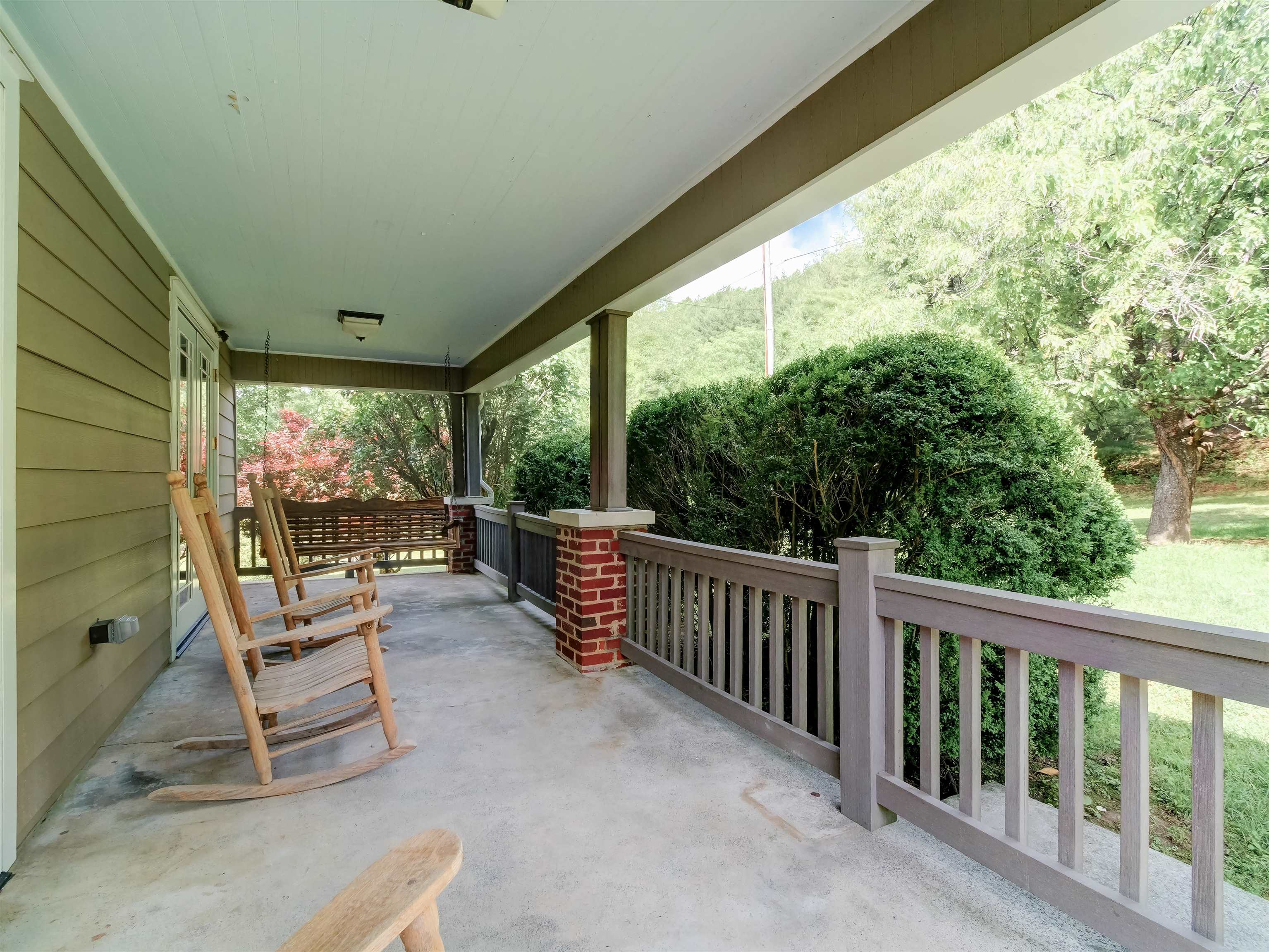 7304 DRY RUN RD, BURNSVILLE, Virginia 24487, 3 Bedrooms Bedrooms, ,2 BathroomsBathrooms,Residential,Journey's End,7304 DRY RUN RD,666061 MLS # 666061