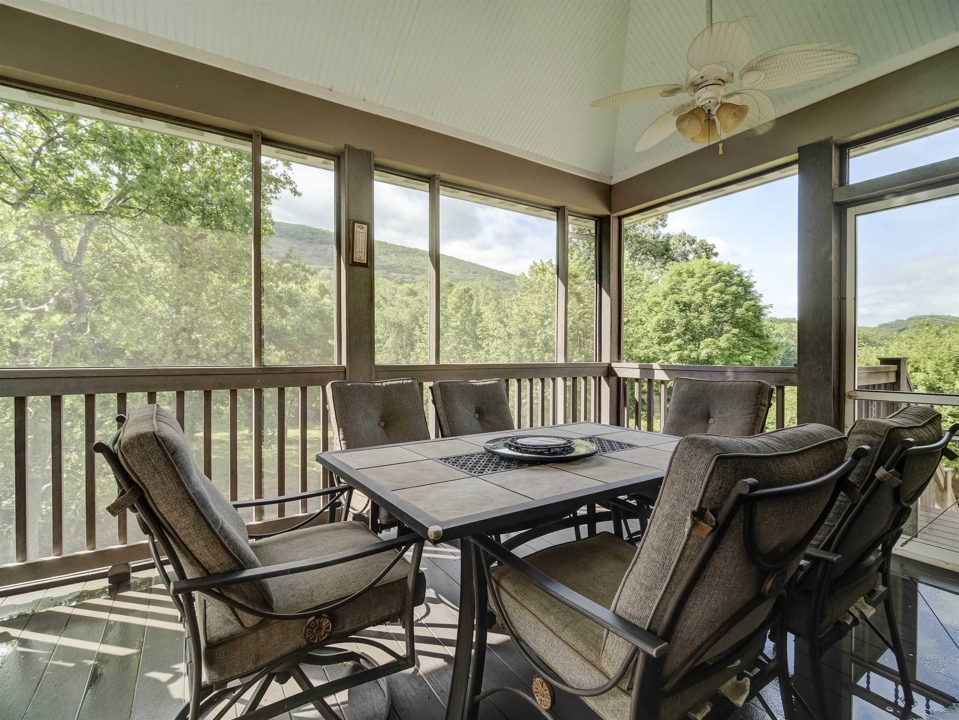 7304 DRY RUN RD, BURNSVILLE, Virginia 24487, 3 Bedrooms Bedrooms, ,2 BathroomsBathrooms,Residential,Journey's End,7304 DRY RUN RD,666061 MLS # 666061