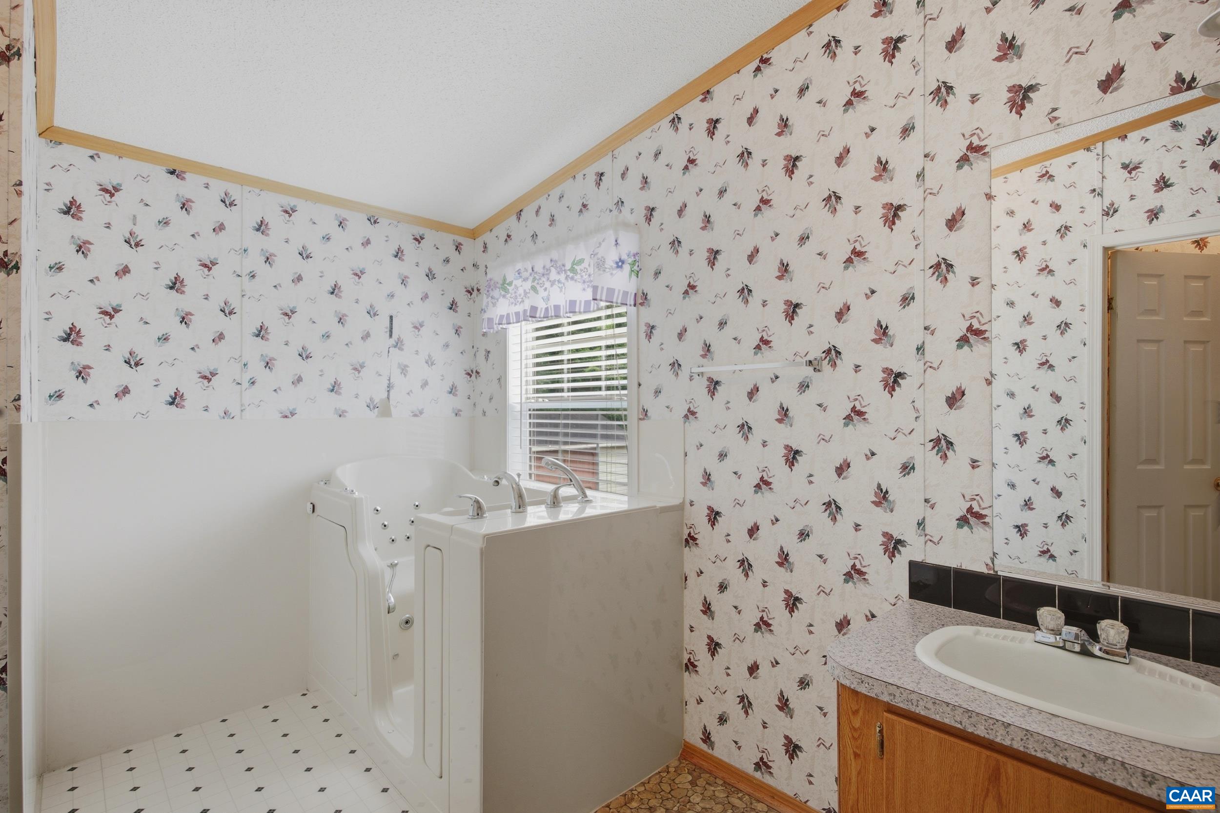 19394 LOUISA RD, LOUISA, Virginia 23093, 3 Bedrooms Bedrooms, ,2 BathroomsBathrooms,Residential,19394 LOUISA RD,676954 MLS # 676954 19394 LOUISA RD, LOUISA, Virginia 23093, 3 Bedrooms Bedrooms, ,2 BathroomsBathrooms,Residential,19394 LOUISA RD,676954 MLS # 676954