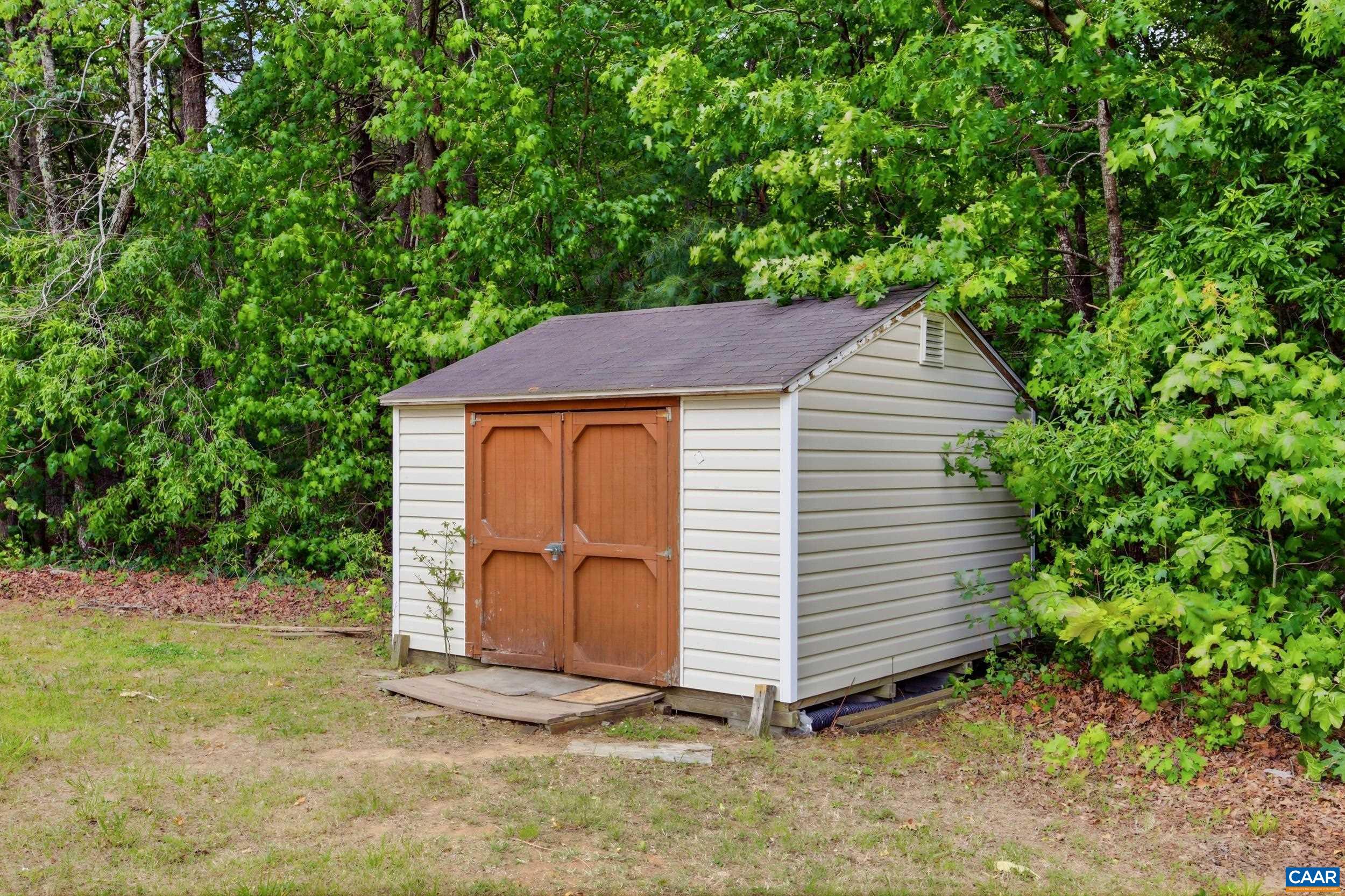 19394 LOUISA RD, LOUISA, Virginia 23093, 3 Bedrooms Bedrooms, ,2 BathroomsBathrooms,Residential,19394 LOUISA RD,676954 MLS # 676954 19394 LOUISA RD, LOUISA, Virginia 23093, 3 Bedrooms Bedrooms, ,2 BathroomsBathrooms,Residential,19394 LOUISA RD,676954 MLS # 676954