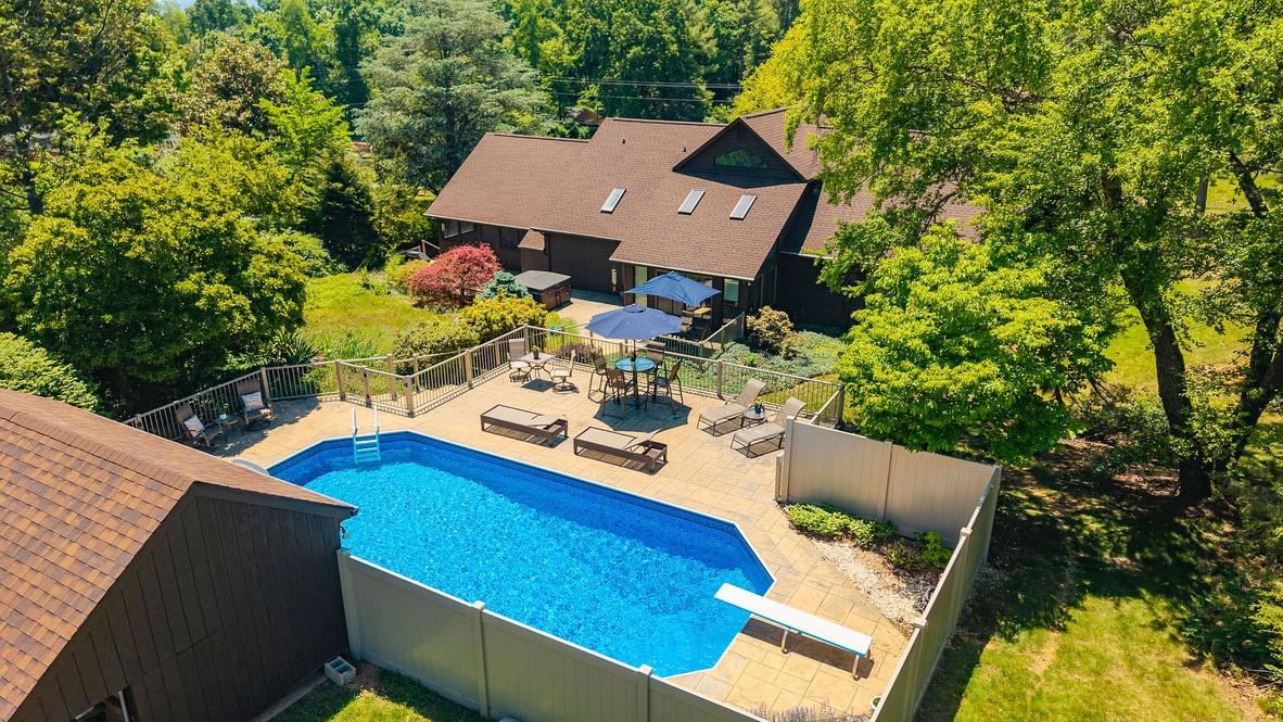 726 LADD RD, FISHERSVILLE, Virginia 22939, 4 Bedrooms Bedrooms, ,4 BathroomsBathrooms,Residential,726 LADD RD,677468 MLS # 677468 726 LADD RD, FISHERSVILLE, Virginia 22939, 4 Bedrooms Bedrooms, ,4 BathroomsBathrooms,Residential,726 LADD RD,677468 MLS # 677468