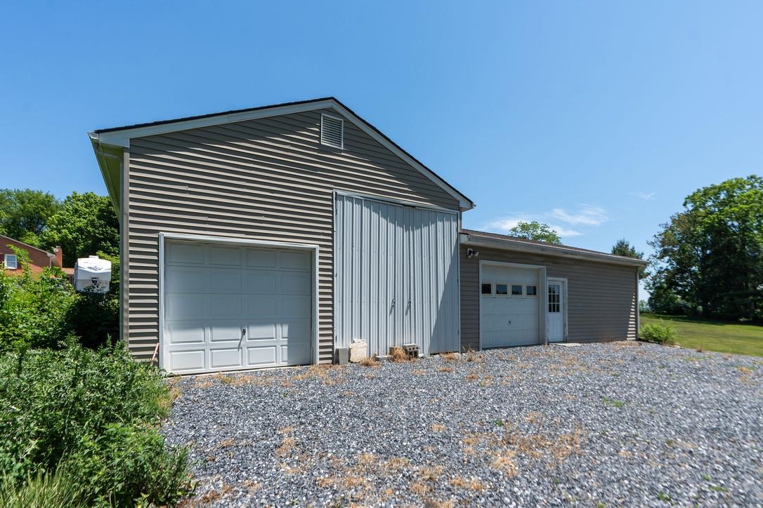 726 LADD RD, FISHERSVILLE, Virginia 22939, 4 Bedrooms Bedrooms, ,4 BathroomsBathrooms,Residential,726 LADD RD,677468 MLS # 677468 726 LADD RD, FISHERSVILLE, Virginia 22939, 4 Bedrooms Bedrooms, ,4 BathroomsBathrooms,Residential,726 LADD RD,677468 MLS # 677468