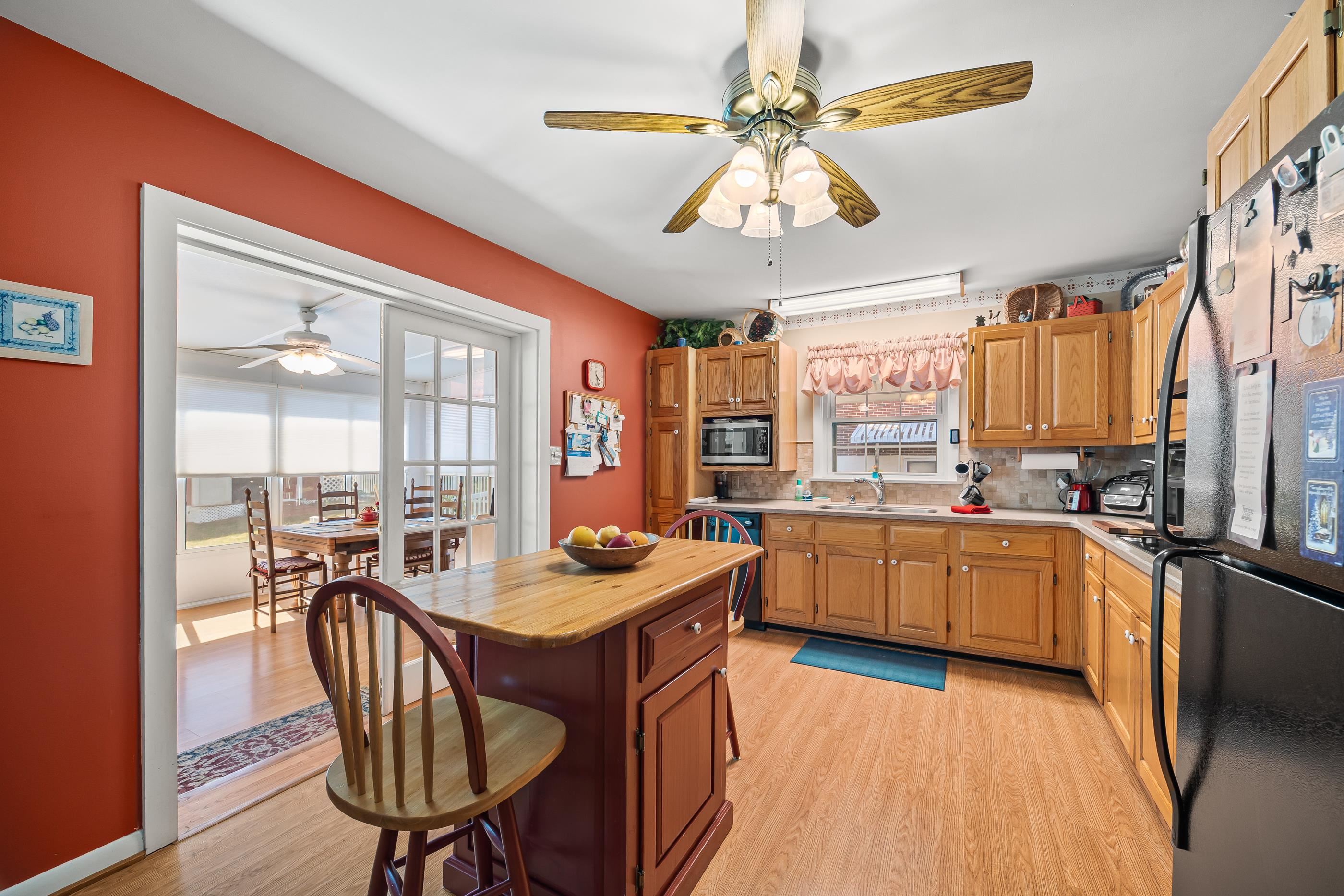 208 TUXEDO RD, STAUNTON, Virginia 24401, 3 Bedrooms Bedrooms, ,1 BathroomBathrooms,Residential,Brick ranch with a sunroom, fenced yard, and full ,208 TUXEDO RD,677477 MLS # 677477 208 TUXEDO RD, STAUNTON, Virginia 24401, 3 Bedrooms Bedrooms, ,1 BathroomBathrooms,Residential,Brick ranch with a sunroom, fenced yard, and full ,208 TUXEDO RD,677477 MLS # 677477