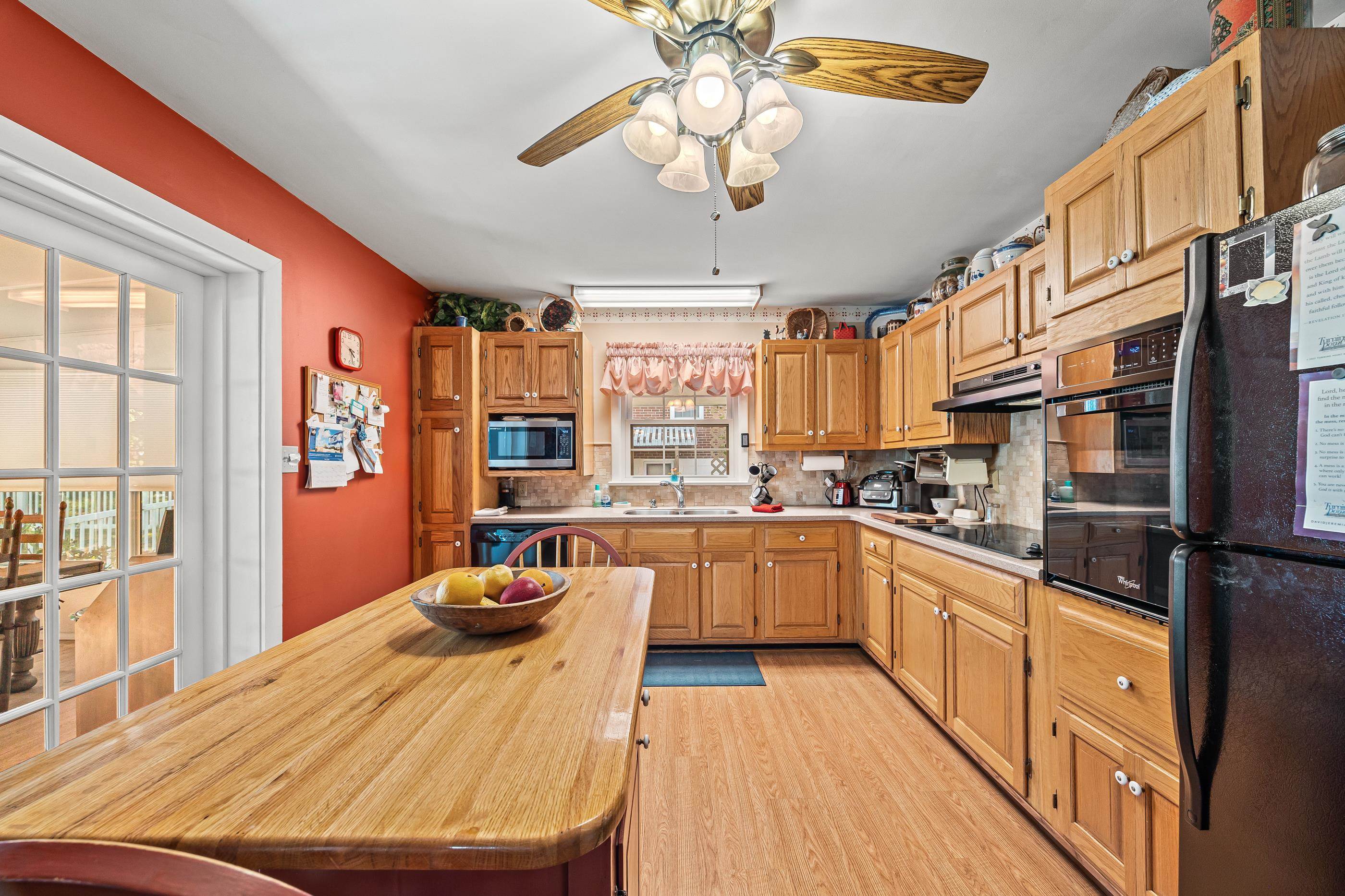208 TUXEDO RD, STAUNTON, Virginia 24401, 3 Bedrooms Bedrooms, ,1 BathroomBathrooms,Residential,Brick ranch with a sunroom, fenced yard, and full ,208 TUXEDO RD,677477 MLS # 677477 208 TUXEDO RD, STAUNTON, Virginia 24401, 3 Bedrooms Bedrooms, ,1 BathroomBathrooms,Residential,Brick ranch with a sunroom, fenced yard, and full ,208 TUXEDO RD,677477 MLS # 677477