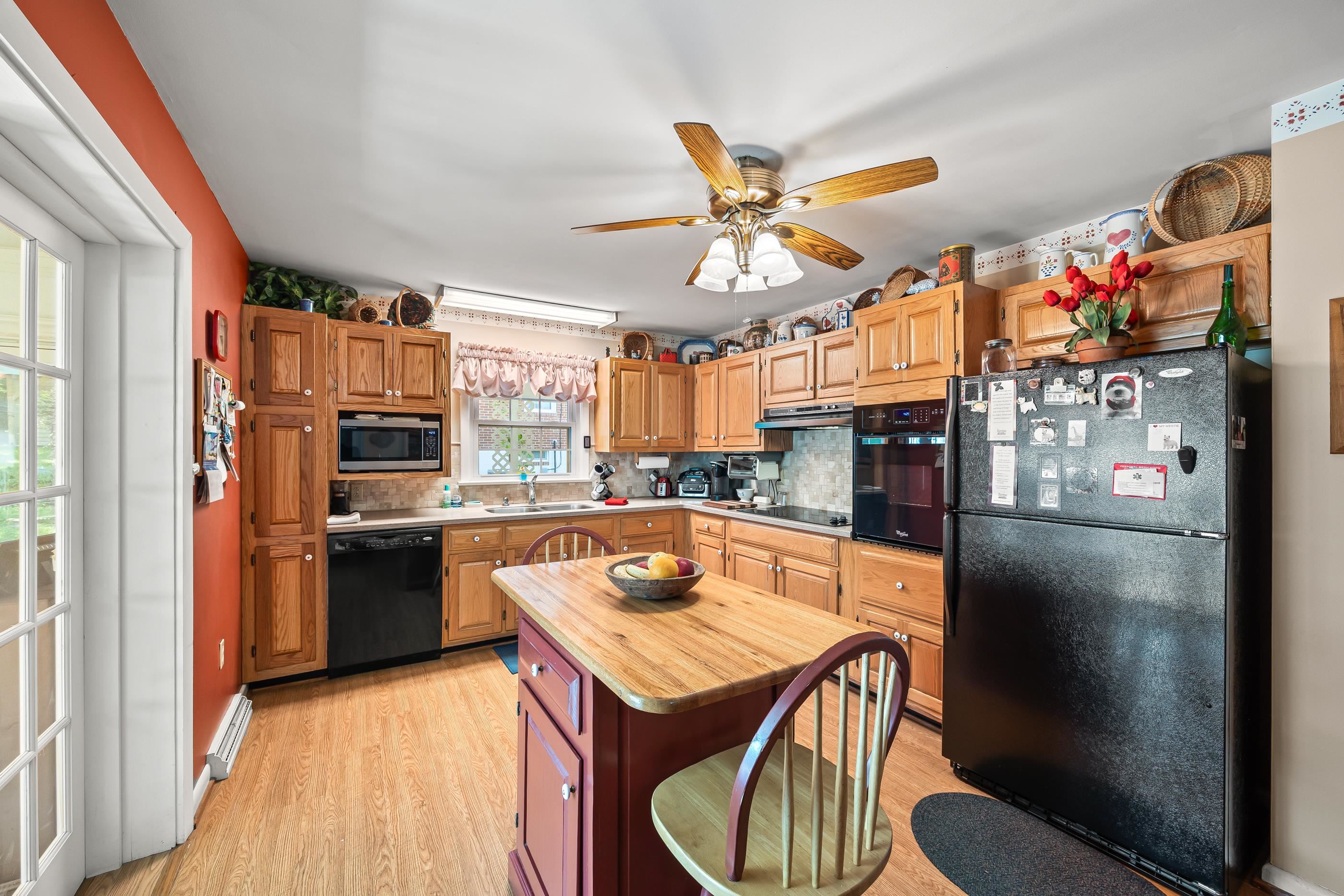 208 TUXEDO RD, STAUNTON, Virginia 24401, 3 Bedrooms Bedrooms, ,1 BathroomBathrooms,Residential,Brick ranch with a sunroom, fenced yard, and full ,208 TUXEDO RD,677477 MLS # 677477 208 TUXEDO RD, STAUNTON, Virginia 24401, 3 Bedrooms Bedrooms, ,1 BathroomBathrooms,Residential,Brick ranch with a sunroom, fenced yard, and full ,208 TUXEDO RD,677477 MLS # 677477